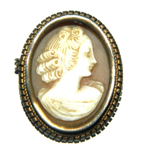 Jolie broche camée coquille - jolie,