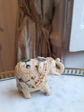Petit éléphant en marbre
