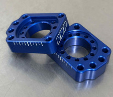 BDP Yamaha YZ 250 125 (2 stroke) Axle Blocks V2.0  2002-2026 - Blue  *BLEMISHED*