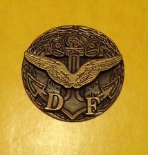 FRENCH CUSTOMS MEDAL WITH AVIATOR BADGE, DIAMETER 55 MM WEIGHT 40 