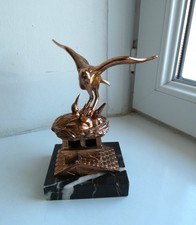 Ancien sur marbre régule façon cuivre Cigogne et ses petits nid sur cheminée.