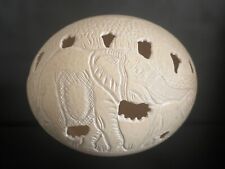 Oeuf d autruche sculpté décor éléphants, signé Leonard Ratchoene