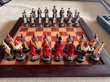 Jeu d'échecs "Marine Royale contre Pirates"- Pièces en résine peintes à la main