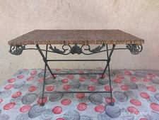Petite table pliante en fer