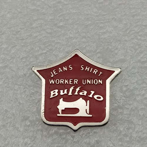 Pin's-BUFFALO-Mode-Vetement