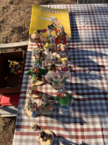 Asterix figurines - asterix,