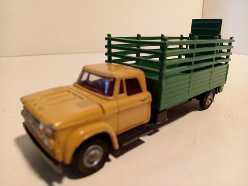 Corgi toys dodge kew - p,