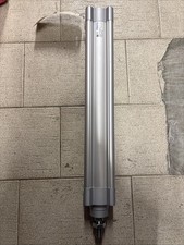 Vérin pneumatique Festo DSBC