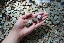 Cube de pyrite petit / moyen /