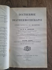 Médecine : très vieux livre