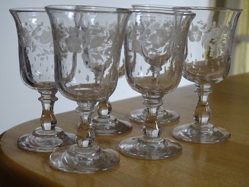 Anciens verres cave liqueur - verres,