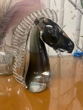 Tête de cheval en verre de