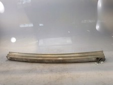 Traverse de pare choc avant -