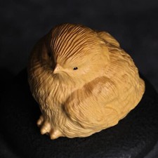 Poussins sculptés à la main