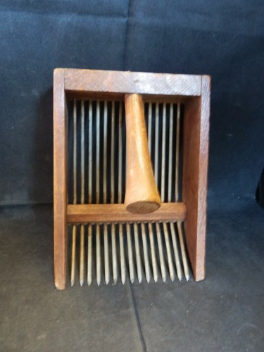 Outil ancien peigne bois - ancien,