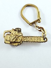 PORTE-CLES - TRONÇONNEUSE PIONEER 1960s Miniature Métal 3D Vintage -