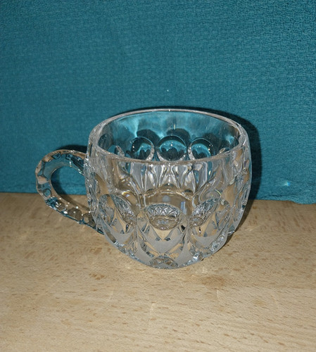 Tasse vintage verre moulé - tasse, en