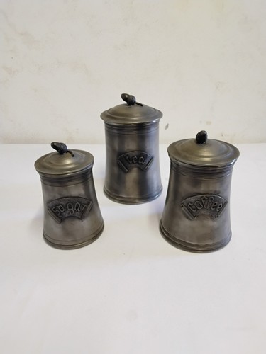 Ensemble pots en étain - de,