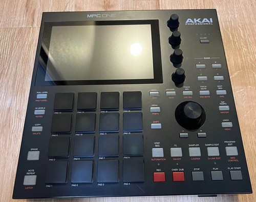 Akai professional mpc one - professional,