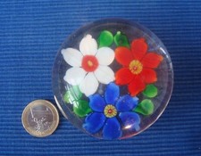 V63 A IDENTIFIER Boule Presse