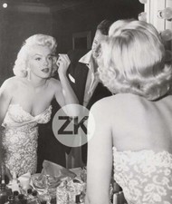 MARILYN MONROE Makeup Makeup Turning How to Marry a... Photo Mirror 1953