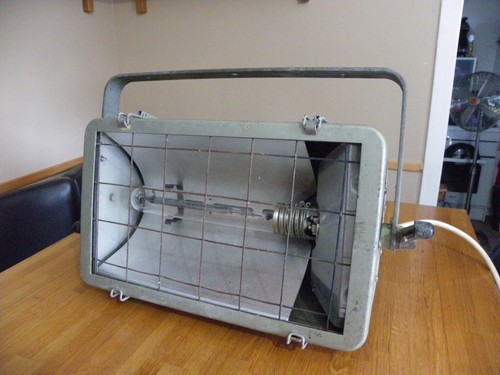 Projecteur industriel ancien - industriel,