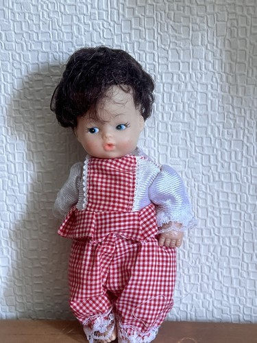 Ancienne petite poupée 1970 - poupée,
