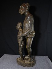 Sculpture statue africaine en bois d'ébène sculpté homme africain Centre Afrique