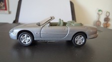 MINIATURE JAGUAR XK 8