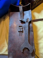 Hello, I am selling this tool bag for MG08, dated 1917. Soft leather,...