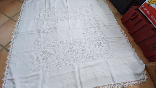 Belle nappe broderie luxeuil - nappe,