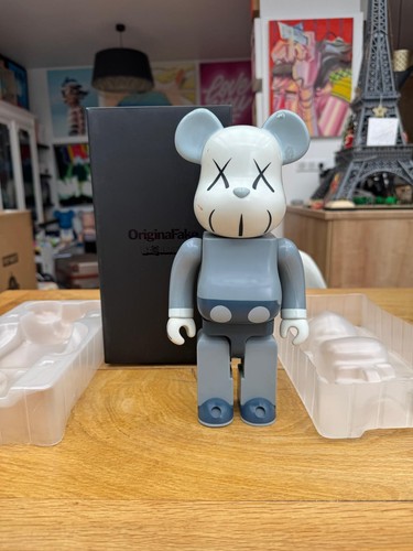 Kaws bearbrick classic blue - bearbrick,