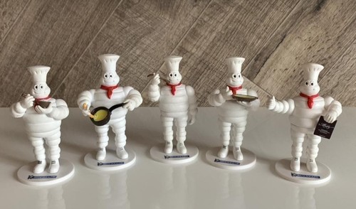 Lot cinq figurines - cinq,