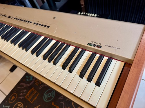 Orla stage player - stage, piano