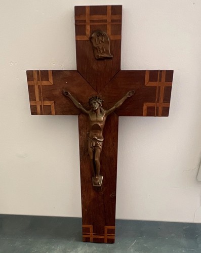 Crucifix bois bronze - en,