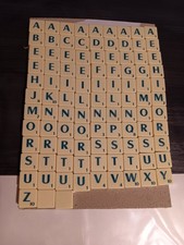 Lettres de scrabble (102)