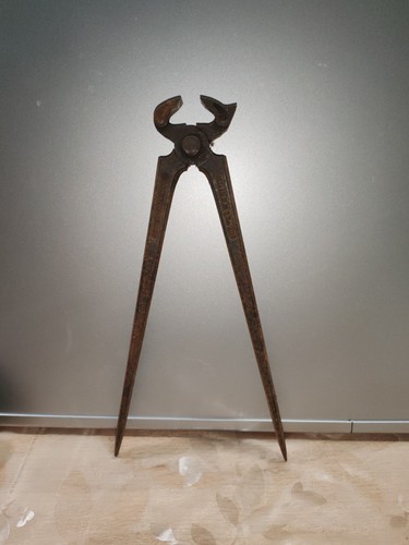 Outil ancien pince tenaille - ancien,