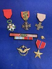 MILITARIA LOT FRENCH AND USA MEDALS WW2 PILOT BADGE AIRCRAFT