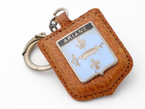 Porte clés ancien émaillé - porte,