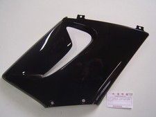 Flanc de carénage droit de