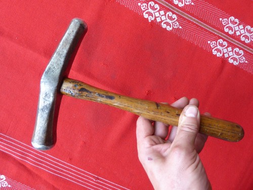 Marteau outil ancien - outil,