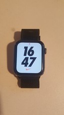 Apple Watch Series 4 Nike