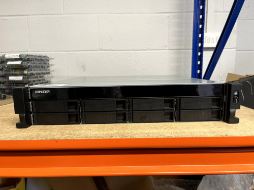 832pxu qnap bay nas - 8,