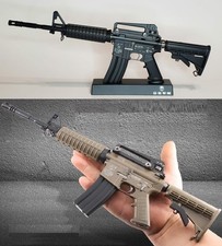 1:2 scale ALLOY ARMY M4A1