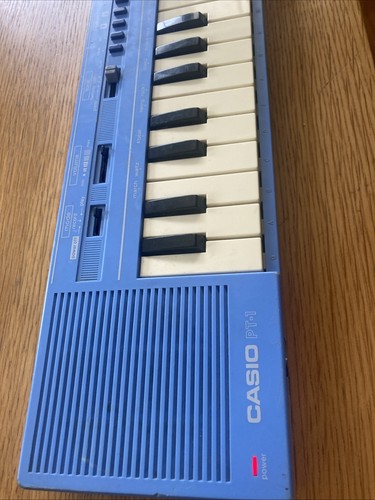Casio baby blue vintage - casio,