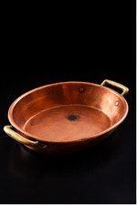 Plateau ancien en cuivre avec