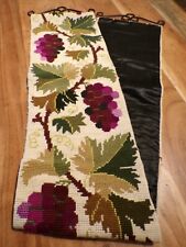 Linge ancien embrase en