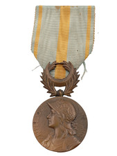 X1/08/25 (REF27004) Medal of the Eastern Campaign War 14/18 French Medal
