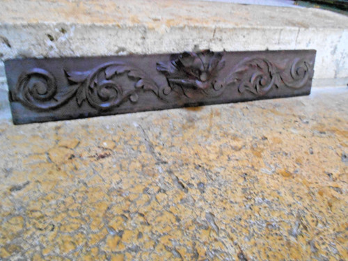 Ancien fronton bois - en,