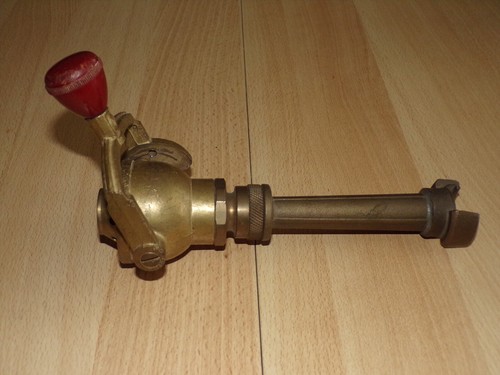 Lance incendie pompier - , en